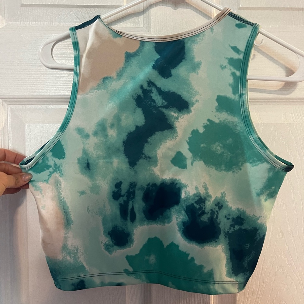 Women’s Nike Crop Top - Picture 2 of 4